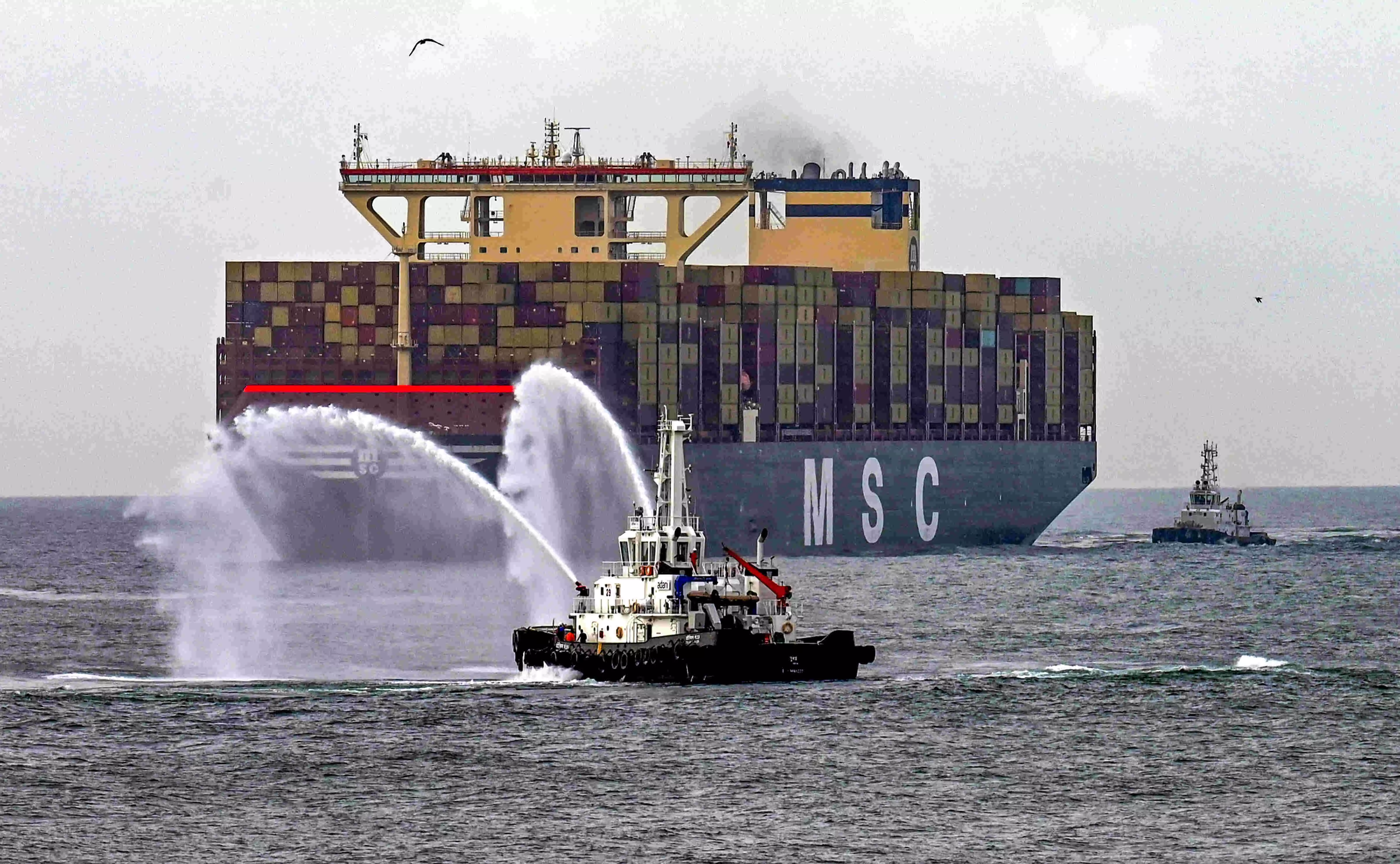 Breaking Waves & Records! Adani's Vizhinjam Welcomes Its Biggest Container Ship Yet