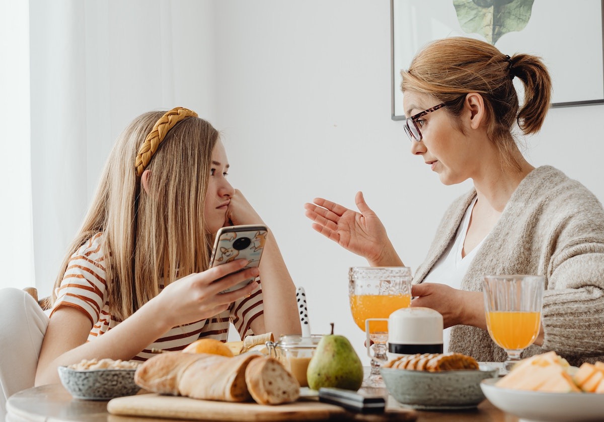 Why Young Adults Struggle to Talk to Their Parents: Experts Speak