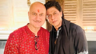 Anupam Kher Channels Classic Mohabbatein Look in a Timeless Birthday Tribute to SRK