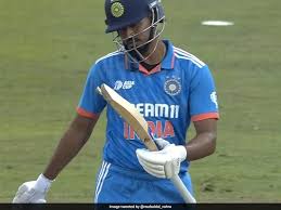 Shreyas Iyer Falls as India Needs 28 More Runs to Win Against Pakistan