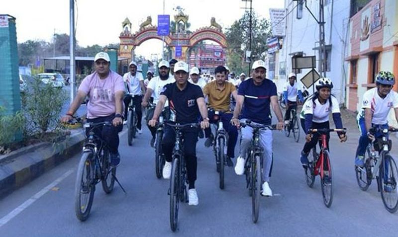 Nation Pedals Together: Mandaviya and Pinarayi Vijayan Push for Healthier India with Cycling Event