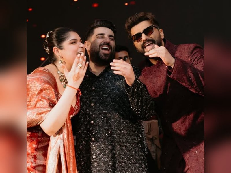 Arjun Kapoor Still Reliving Anshula’s Star-Studded Wedding