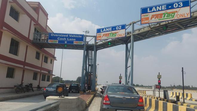 Bengaluru–Chennai Expressway: Toll Tech Glitches Spark Traffic Chaos