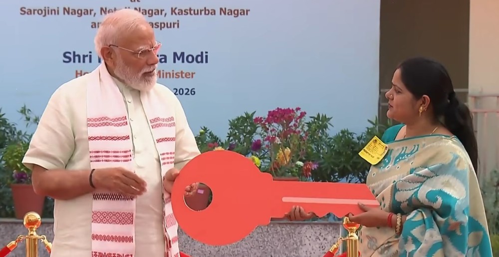 Keys to Empowerment: PM Modi Gives GPRA Type-5 Homes to Women Allottees in Delhi