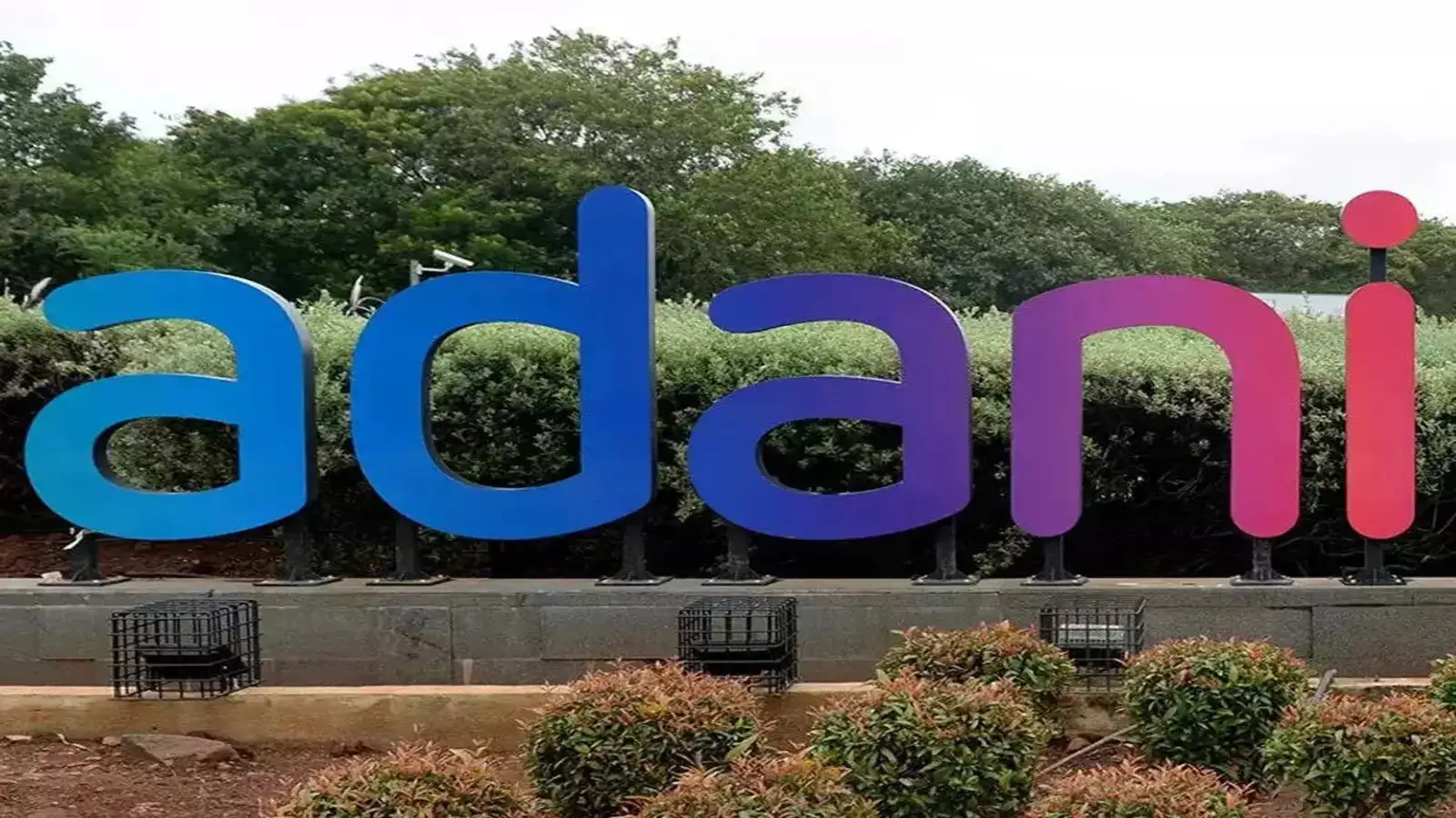 Adani Green Eyes $1 Billion Offshore Loan After US SEC Settlement