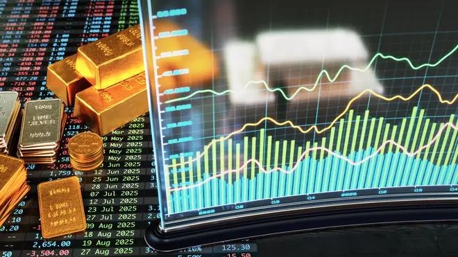 Gold Climbs Toward Record Highs, Silver Surpasses $90 on Softer U.S. Inflation Data