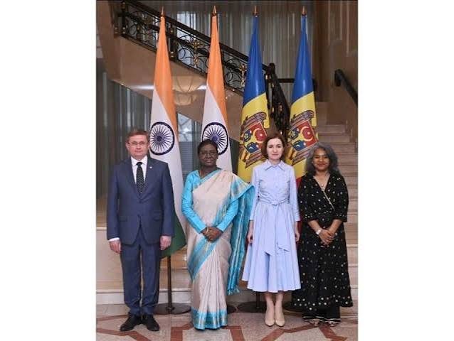 President Murmu Attends Banquet, Meets Indian Diaspora in Moldova