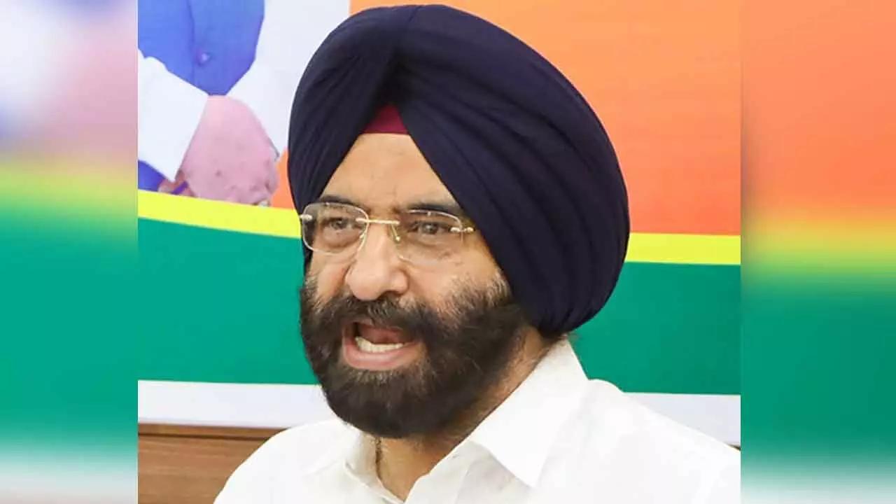 Weaving Futures: Sirsa Unveils Plan to Skill Delhi’s Youth for Khadi Jobs