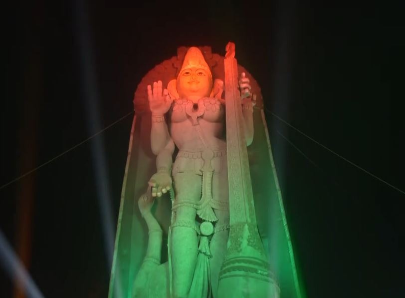 A Record-Breaking Saraswati Idol Unveiled in West Bengal
