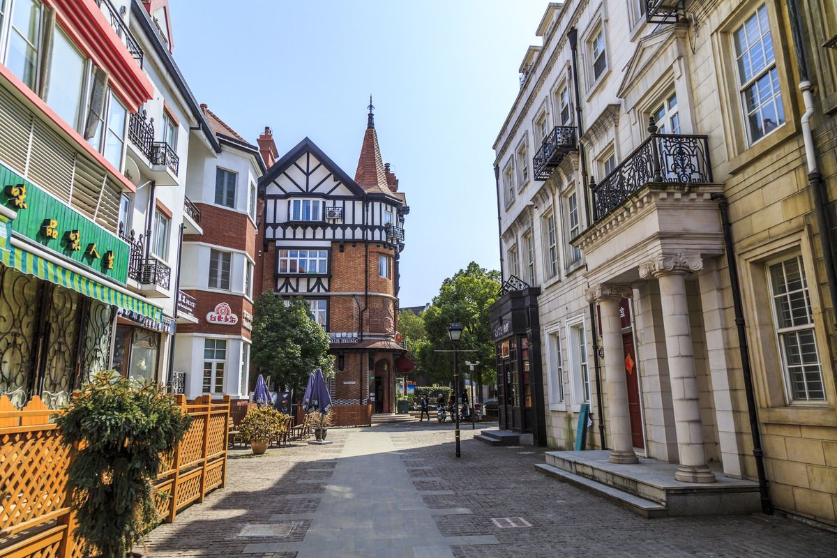 WOW STORY OF THE DAY: Built for Suburbs, Born for Spotlights: Shanghai’s English-Style Town Reinvents Itself