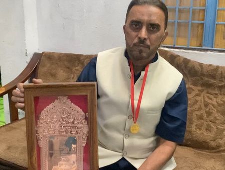 Crafting Global Dreams: How Govt Schemes Empowered Artisan Mohammad Dilshad