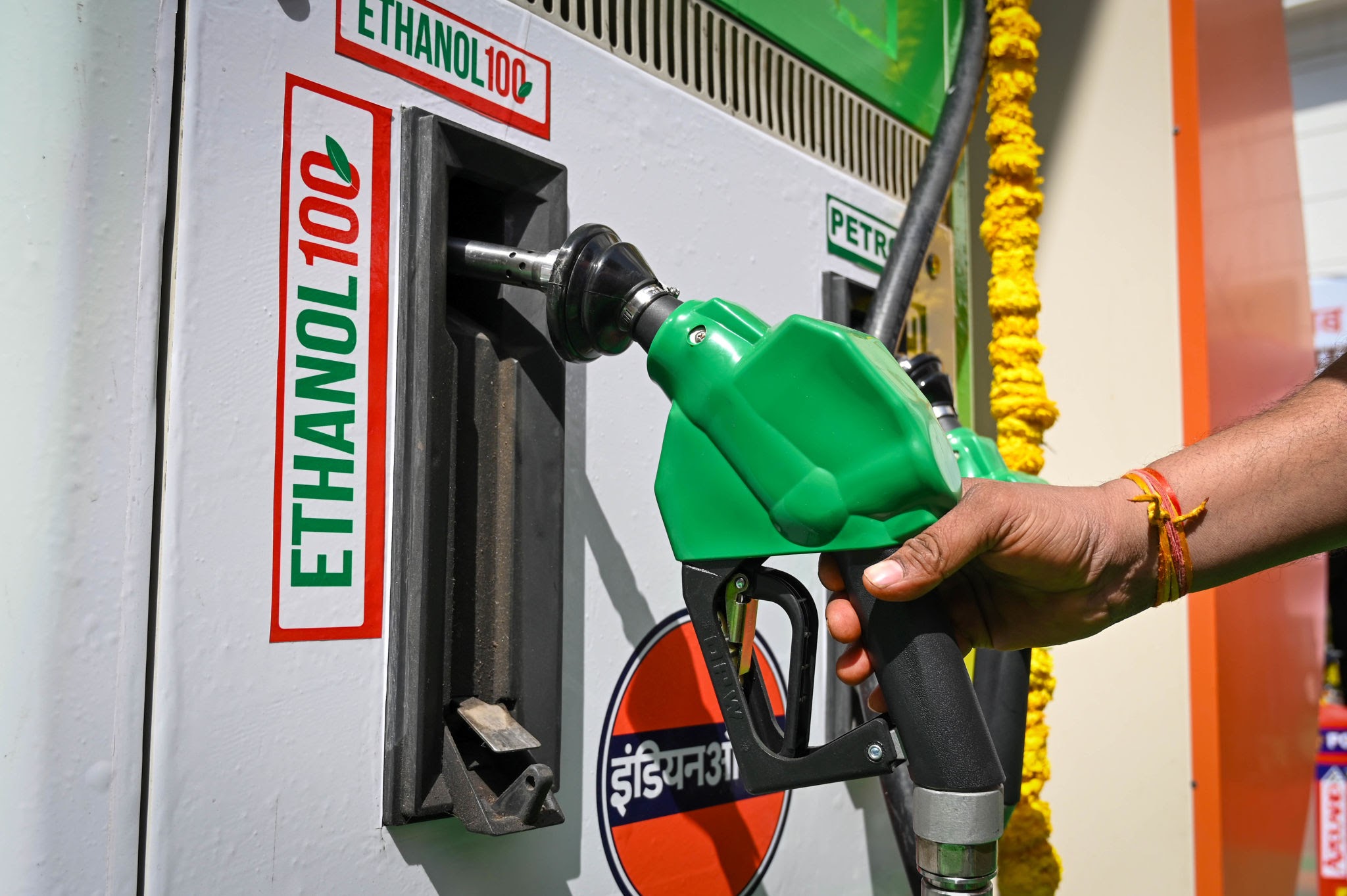 Why Petrol Didn't Hit ₹125/Litre: The Hidden Cushion in Your Fuel Tank
