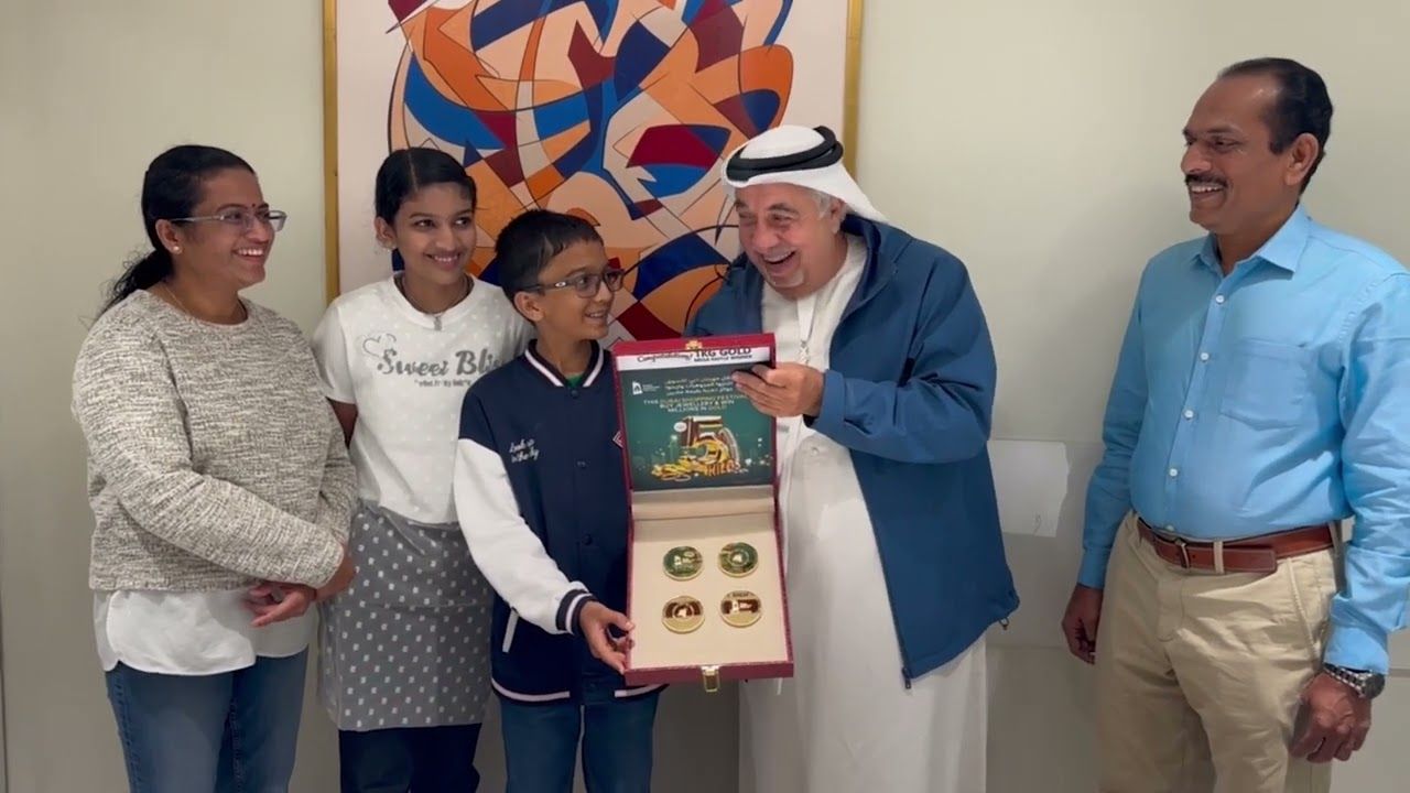 Indian Expat Boy Strikes Gold at Dubai Shopping Festival, Wins 1 Kg Prize Worth Over Half a Million Dirhams