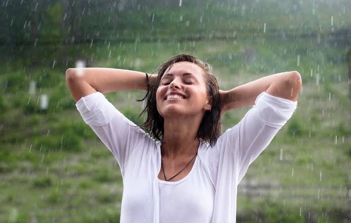 Rain-Ready Roots: Expert’s Top 5 Secrets for Gorgeous Hair This Monsoon