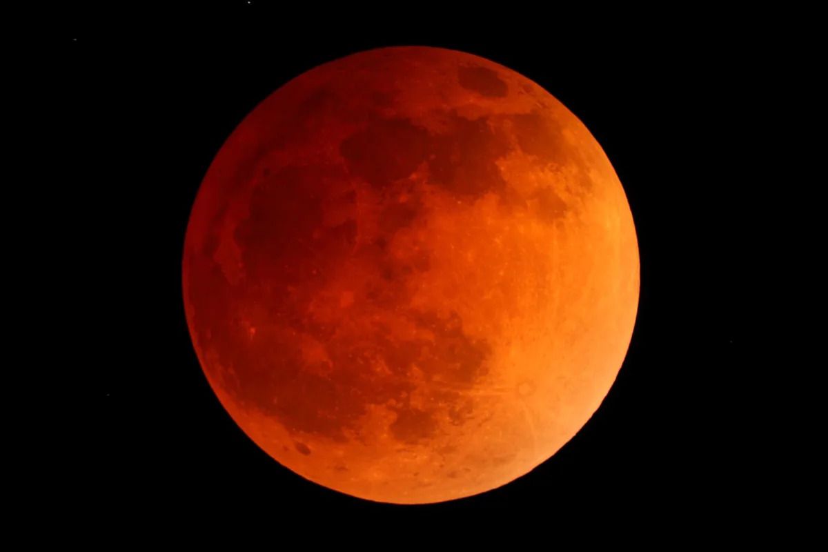 Crimson Skies Ahead: When & Where to Watch the Blood Moon in India