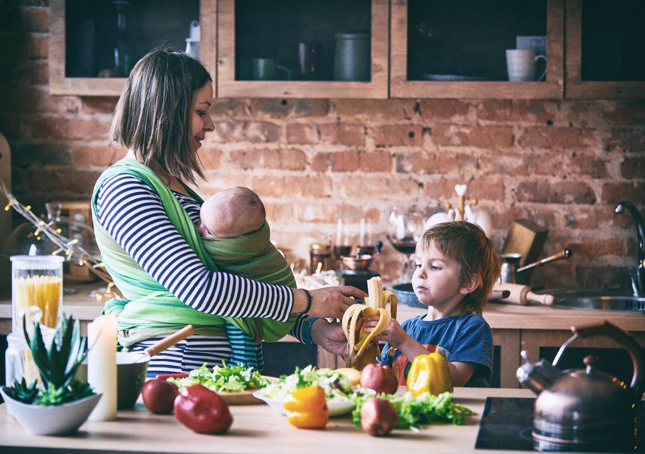 28 Years of Wisdom: Top 5 Nutrition Secrets Every Breastfeeding Mom Must Know!