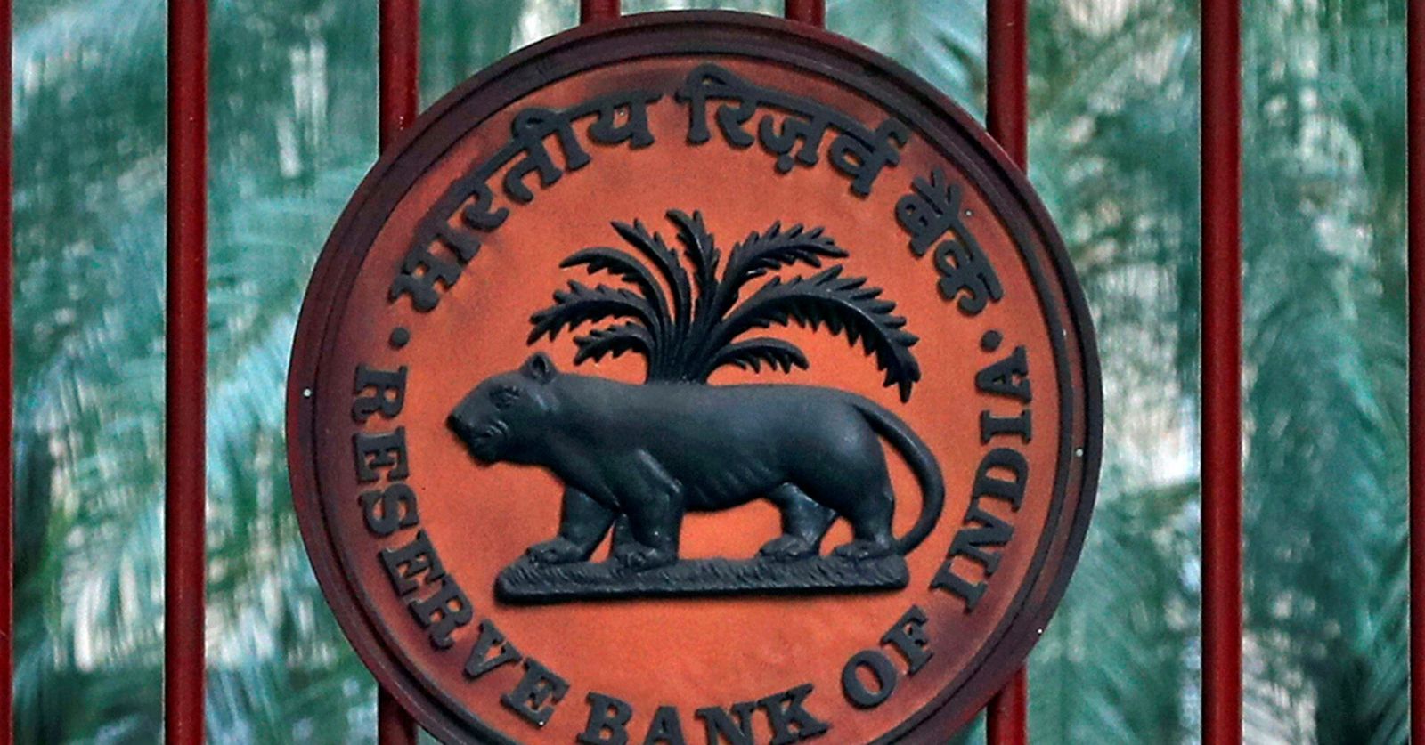India Issues Rs 213 Billion Bonds, Buys Back Rs 210 Billion At Auction