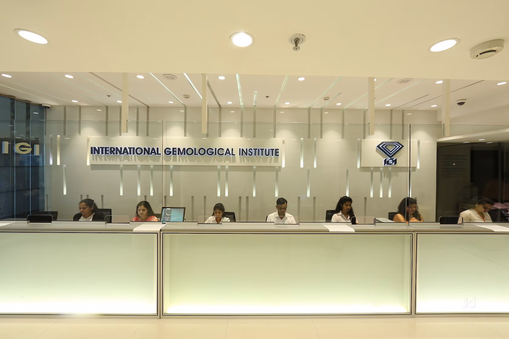 International Gemmological Institute (India) Dazzles with ₹3.05 Billion Revenue, ₹1.41 Billion Net Profit in Q4