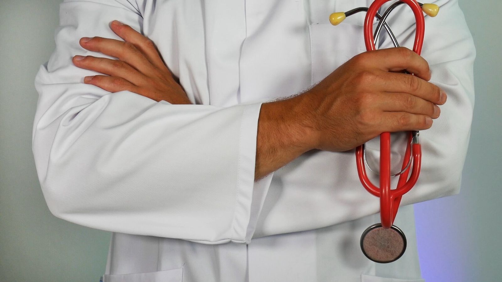 Laid-Off IIT Graduate Details Why Medicine Is the Only AI-Proof Career Left in India