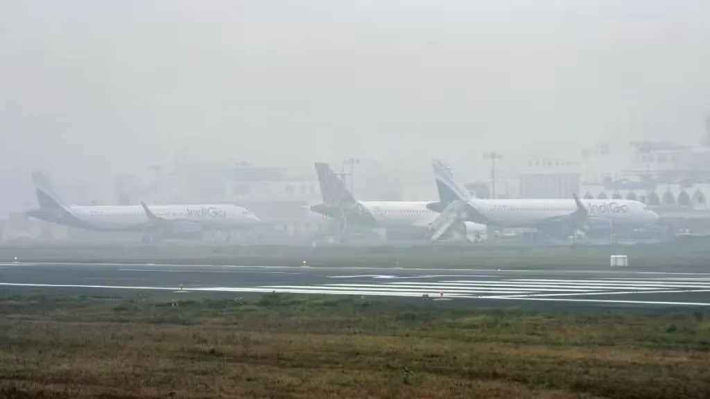 Fog Delays Flights: IndiGo Warns of Reduced Visibility at Delhi Airport