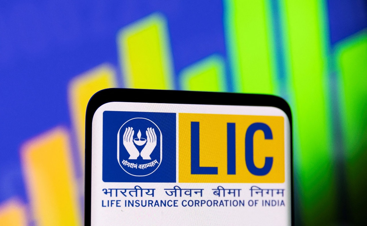 LIC Trims BPCL Stake by 2% in Strategic Portfolio Shift