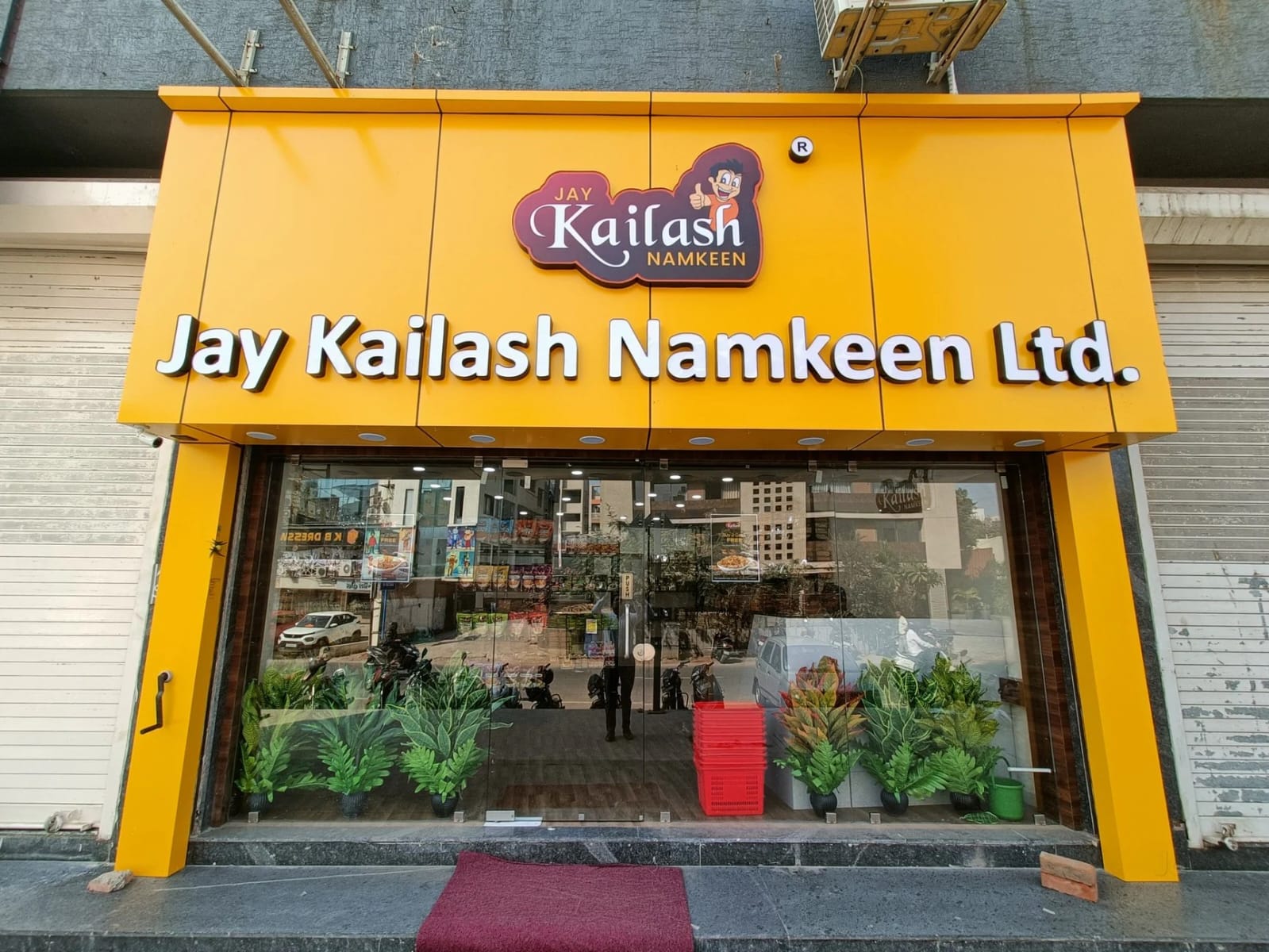 Crunch Time for Growth: Jay Kailash Namkeen Unveils Major Pune Expansion