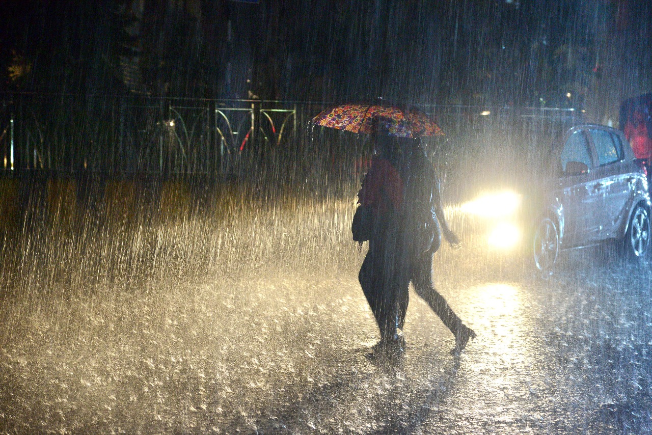 Vizag’s Weather Rollercoaster: Monsoon Arrives Early, Triggers Heavy Rain Alerts
