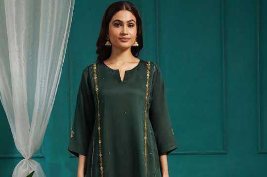 Couture Meets Comfort: Jaypore x Anju Modi Kurta Sets Put to the Test