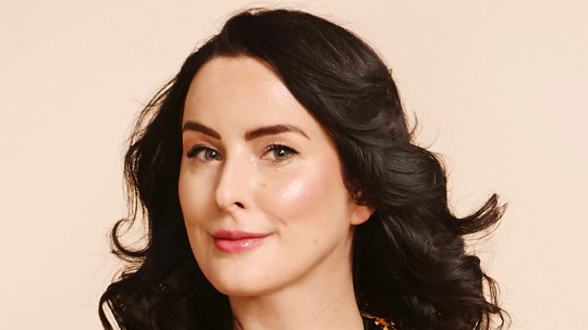 Tighten Up! Hannah Betts Spills the NYX Secret to a Jaw-Dropping Jawline