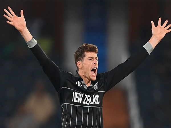 Babar Azam Falls to Santner as Pakistan Struggles in 321-Run Chase Against New Zealand