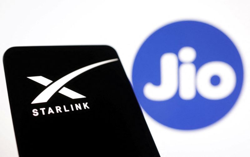 Reliance Jio Joins Hands with SpaceX to Offer Starlink Internet in India, Challenging Airtel's Latest Deal
