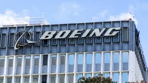 Boeing Beats Forecasts With Narrower Loss, Investors Eye Momentum