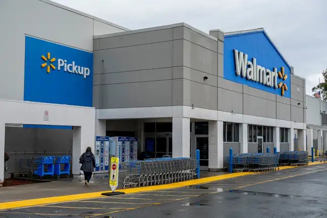 Walmart Pushes Chinese Suppliers to Bear Trump Tariff Burden