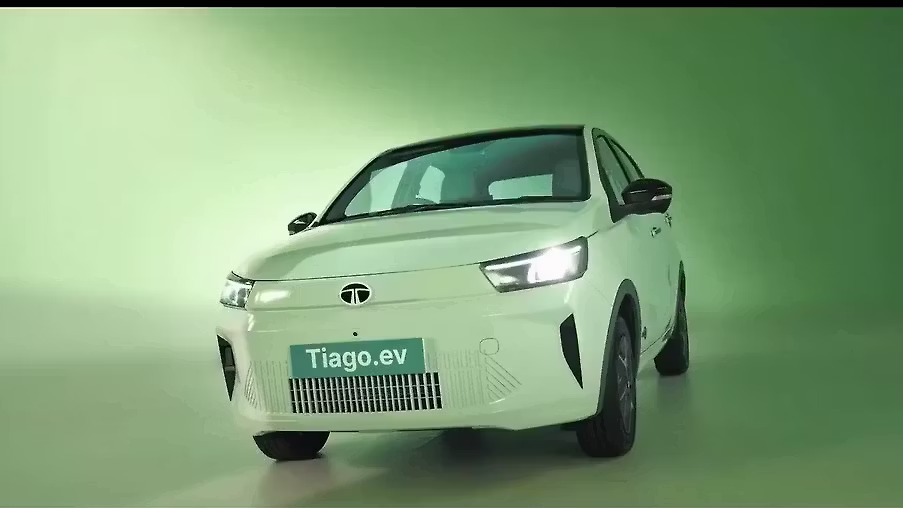 Tata Tiago EV's ₹4.69 Lakh Battery-as-a-Service Plan Makes Electric Mobility More Affordable
