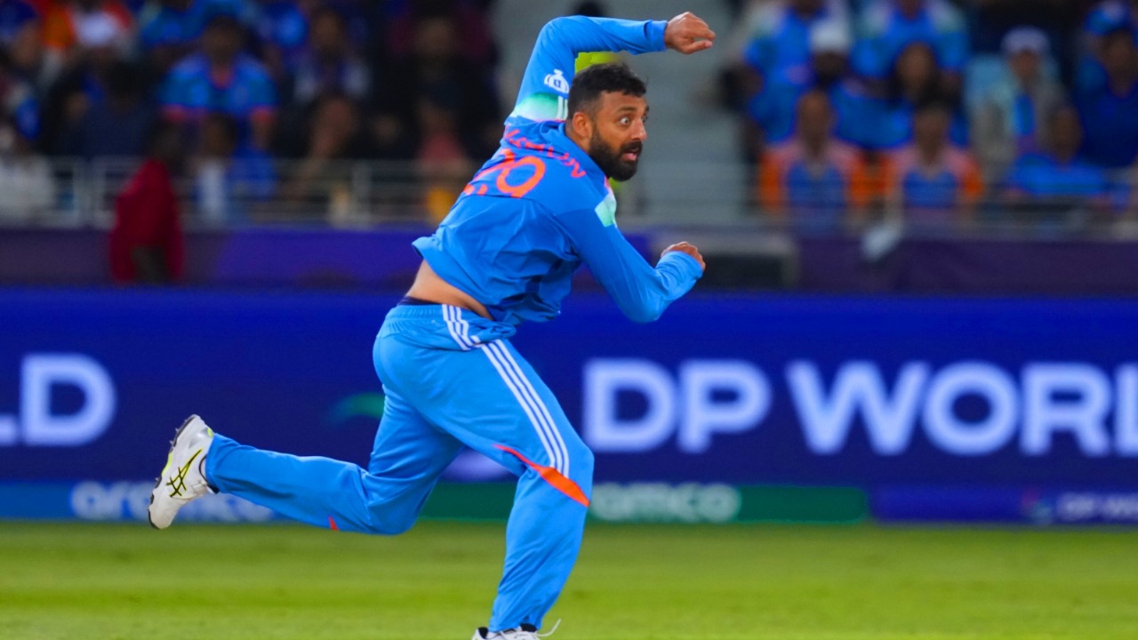 Varun Chakravarthy Strikes as NZ Struggles at 165-6