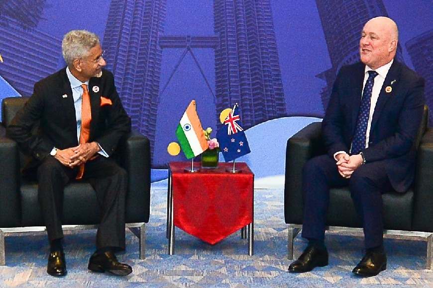 Strengthening Ties In The Indo-Pacific: Jaishankar Meets New Zealand PM Luxon At ASEAN Summit
