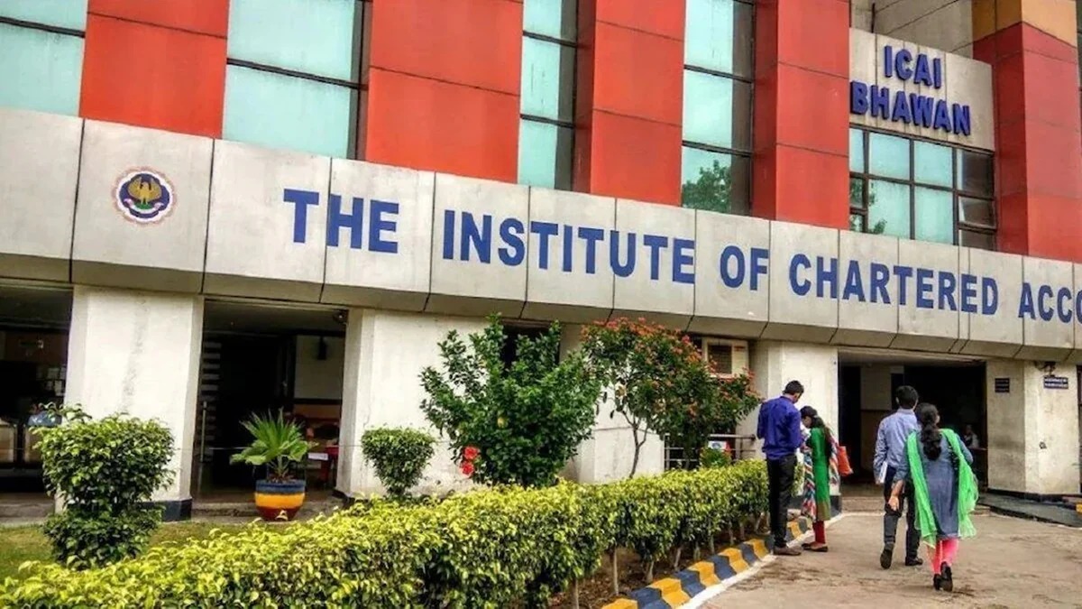 ICAI Clears Chartered Accountant In DIR-12 Certification Case
