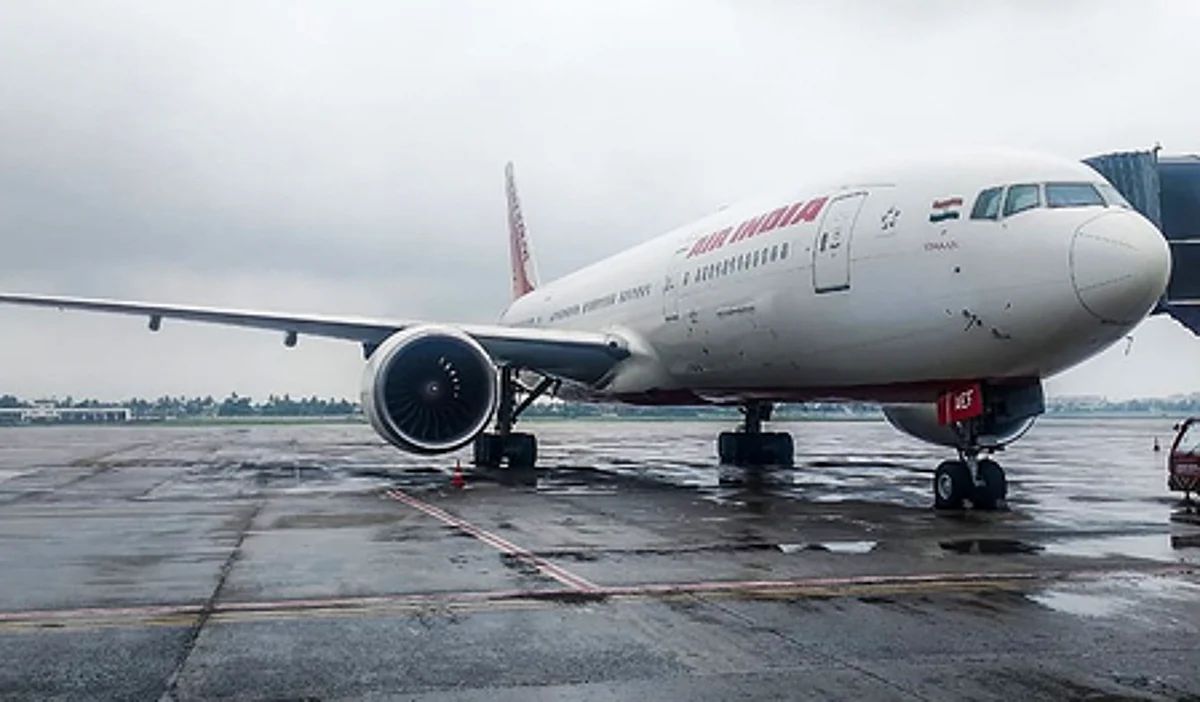 Runway Reroute: Debris Delays Air India’s Descent in Thiruvananthapuram