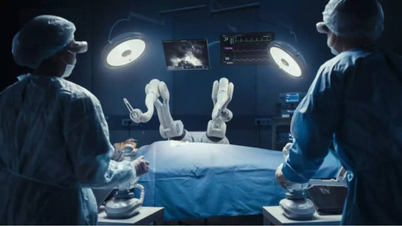 Apollo Kolkata Pioneers Robotic Surgery for Rare Prostatic Tumor