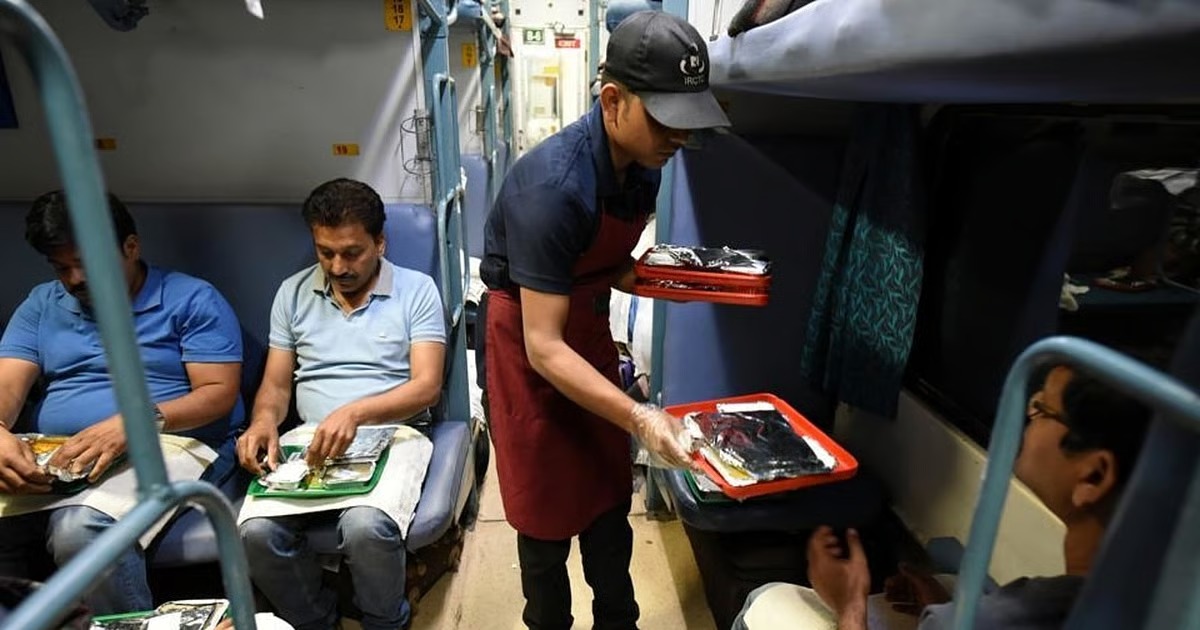 Railways Asks Caterers To Switch To Microwave And Induction Amid LPG Shortage
