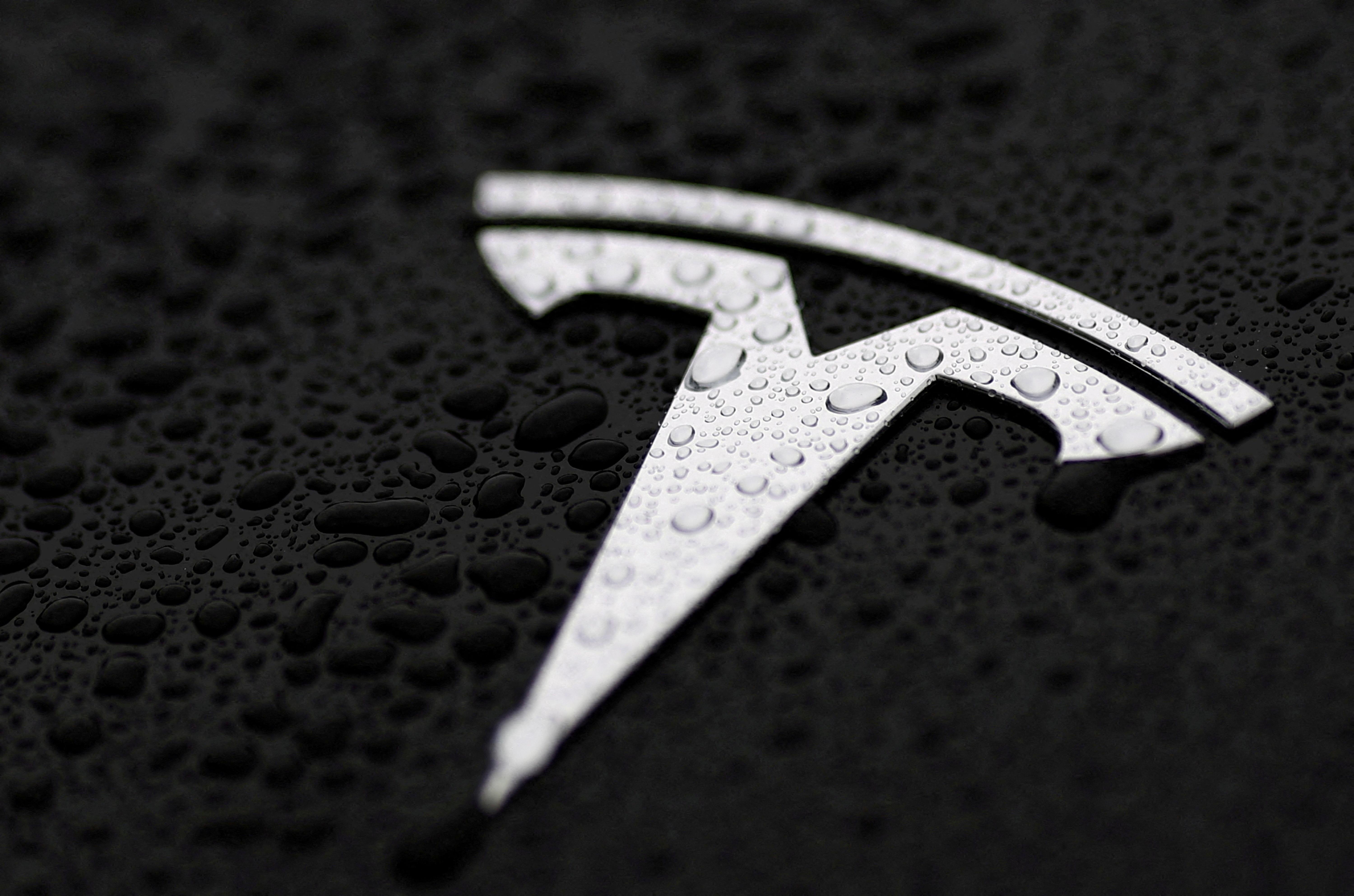Tesla Shares Skid 6.6% Premarket as Musk’s Political Gambit Rattles Investors