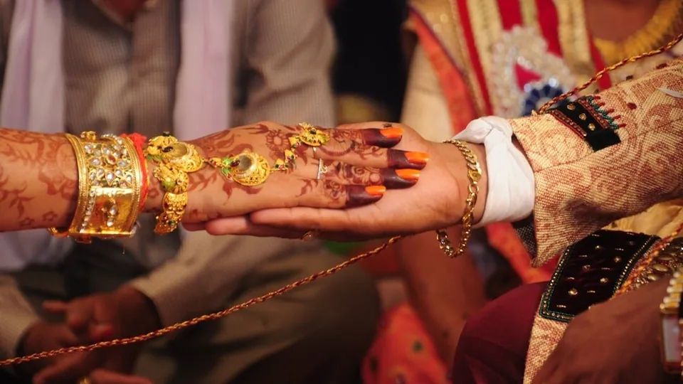 Rs 20 Lakh Wedding Debate Divides Internet Users