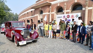 A Vintage Car Rally Revving Up Voter Awareness in Delhi