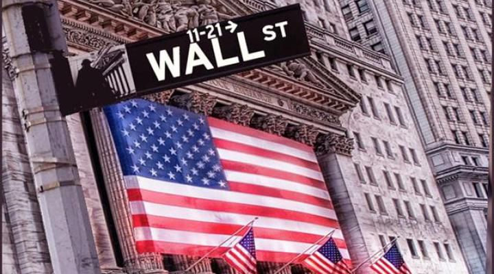 Wall Street Braces for Extended Pullback as Futures Slide on Tariff and Fed Jitters