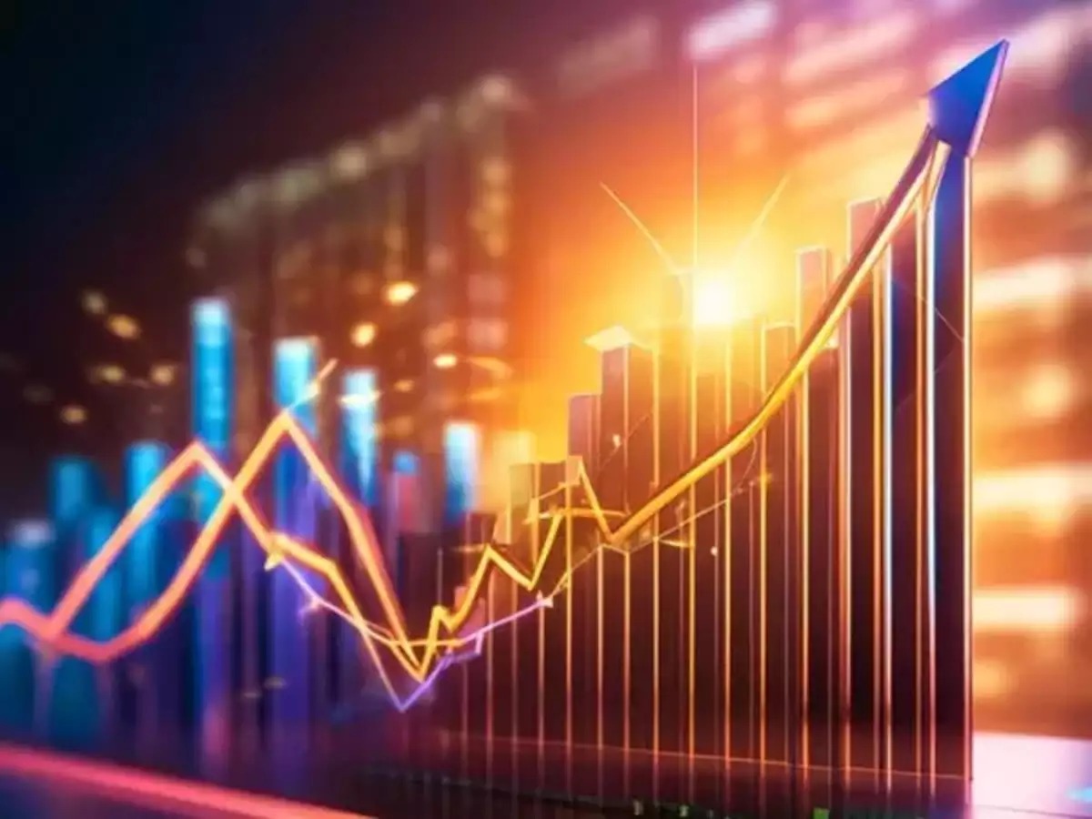 Indian Benchmarks Rebound as Banks Surge, Pharma Stocks Retreat