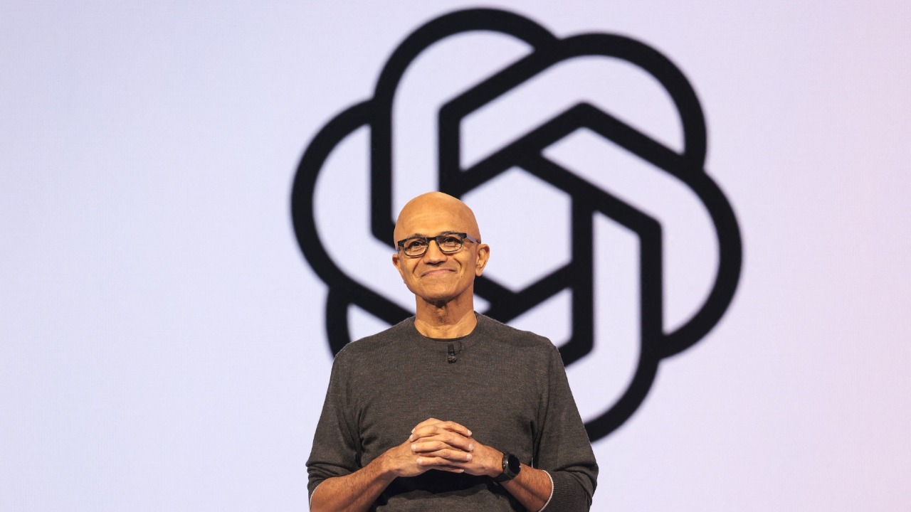 Satya Nadella’s Daily AI Playbook: 5 GPT-5 Prompts Powering Microsoft’s Executive Workflow