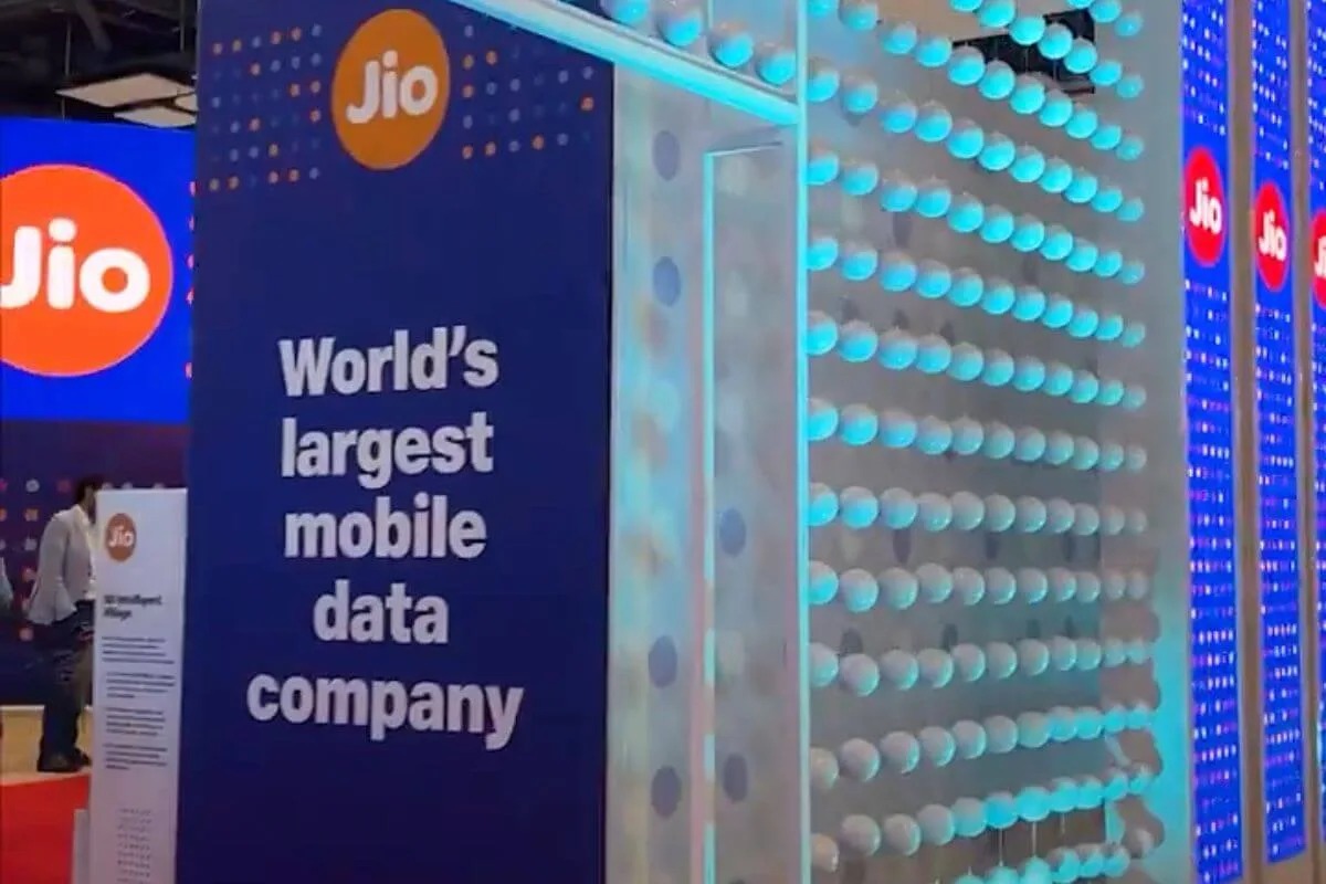 Jio Nears Historic 500 Million Subscriber Milestone, Eyes IPO and Market Dominance
