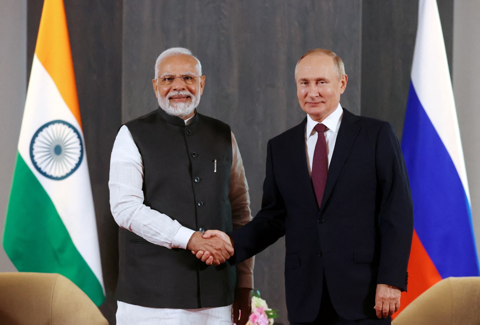 India Considers Russia's Su-57 Stealth Fighter Amid Regional Tensions