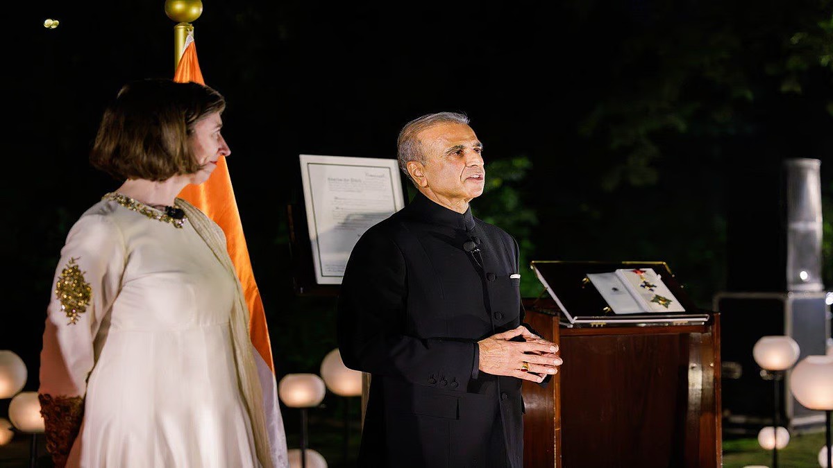 Telecom Titan Knighted: Sunil Bharti Mittal Receives Prestigious KBE Honor
