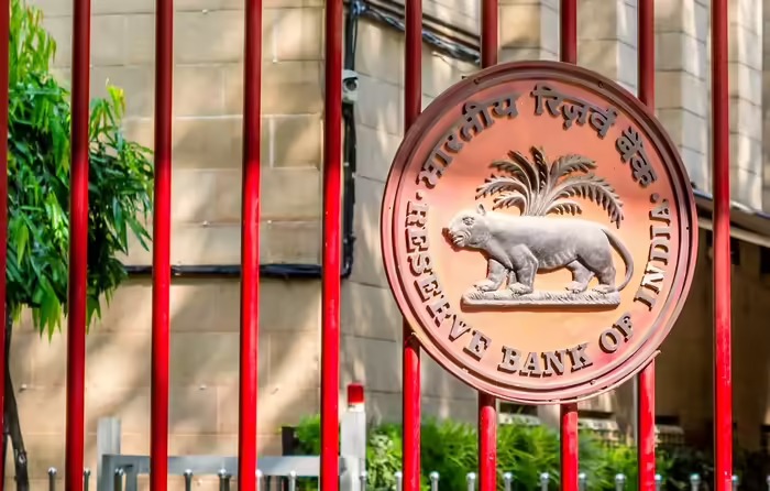 Rupee Rallies On Strong Liquidity Signals As RBI Data Reveals Rs 8.72 Trillion Bank Cash Buffers